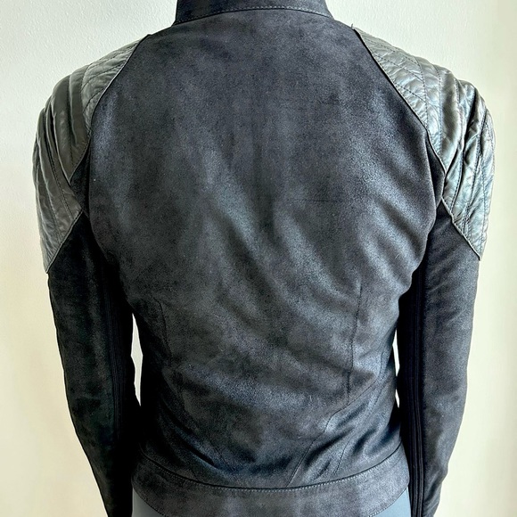 Gucci
Gucci Leather Jacket size 42 - Picture 7 of 8